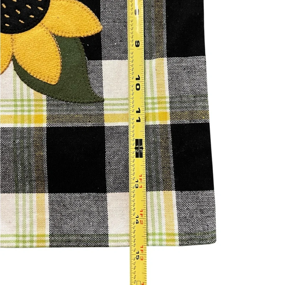 NEW - Buffalo Plaid Sunflower Table Runner - Size 36x15
